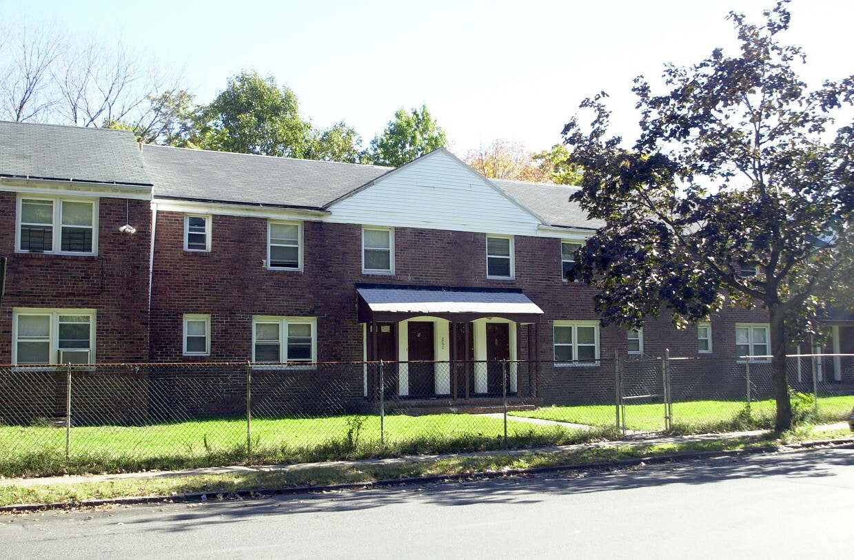 Primary Photo - 260 Myrtle Ave