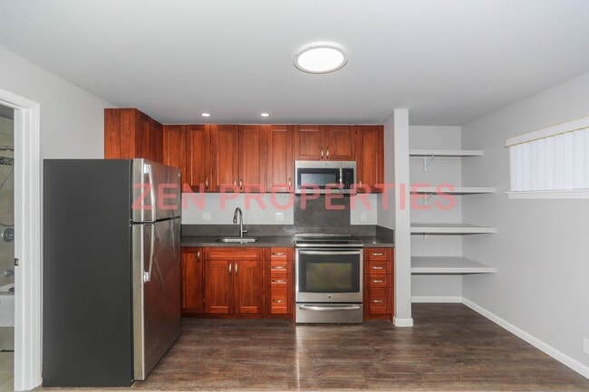 Building Photo - Large Studio Unit for rent in Manoa
