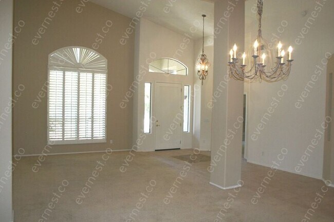 Building Photo - 170 W Milbrae Springs Dr