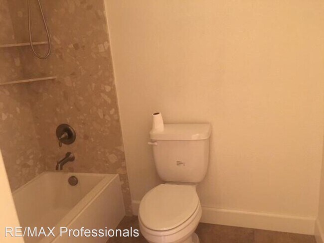 Foto del edificio - 4 br, 3 bath House - 2411 STROZZI