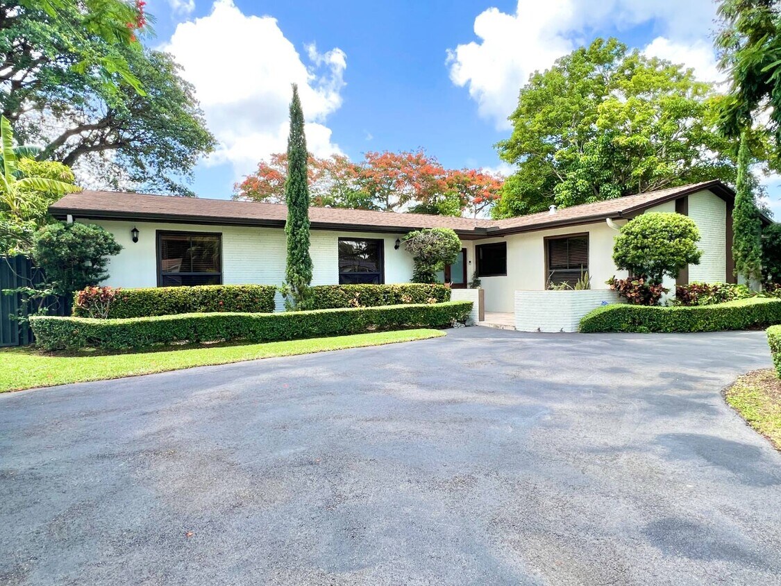 Primary Photo - 7704 SW 139th Ct