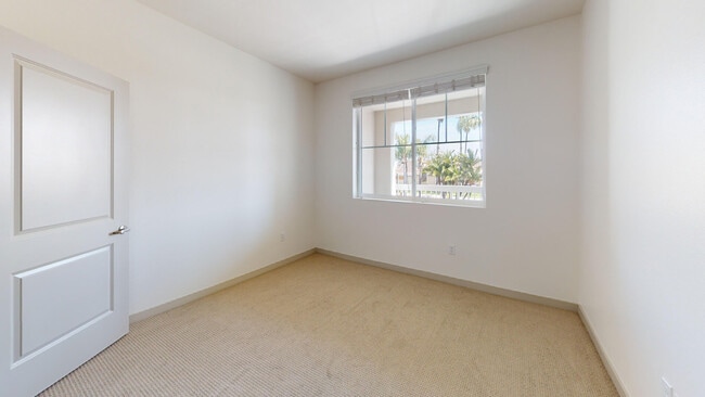 Interior Photo - Beach & Ocean