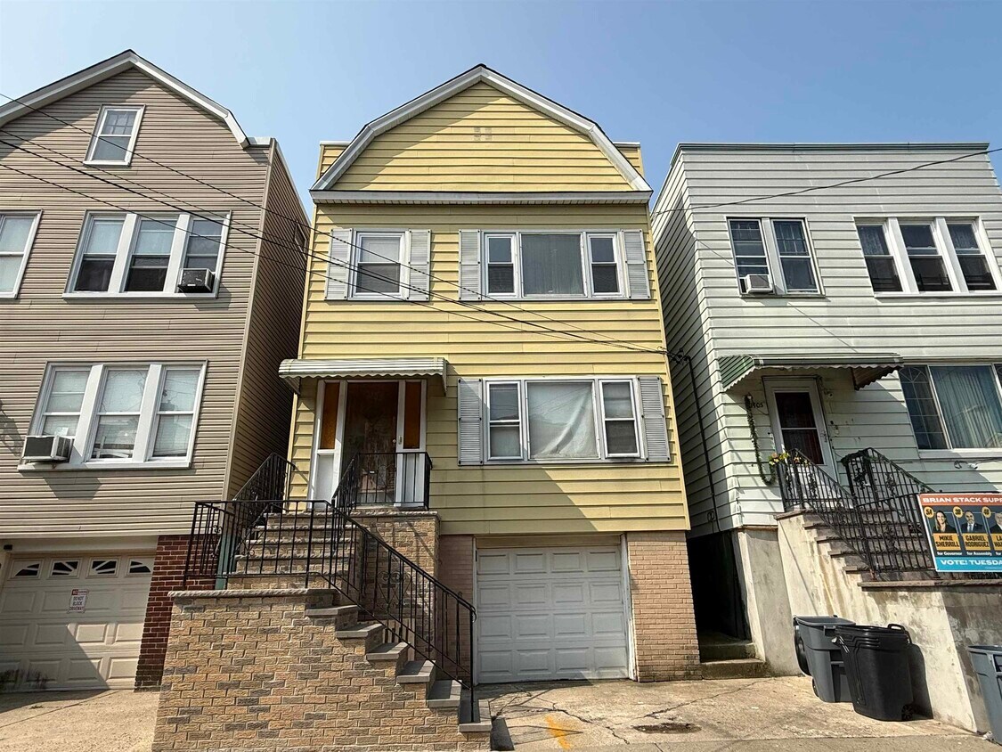 Foto principal - 1403 8th St