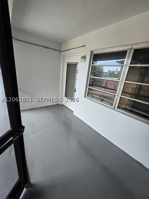 Building Photo - 1500 NE 127th St