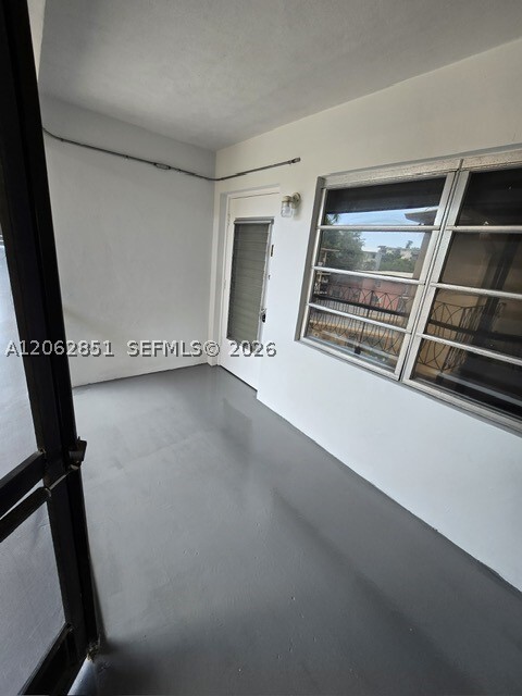 Building Photo - 1500 NE 127th St