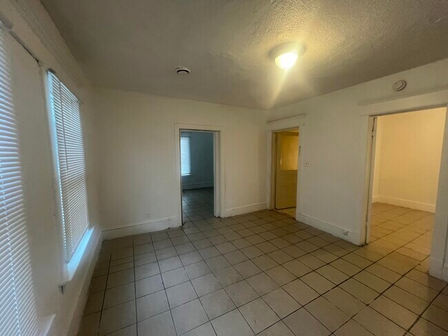 Foto del edificio - 3356 N 2nd St