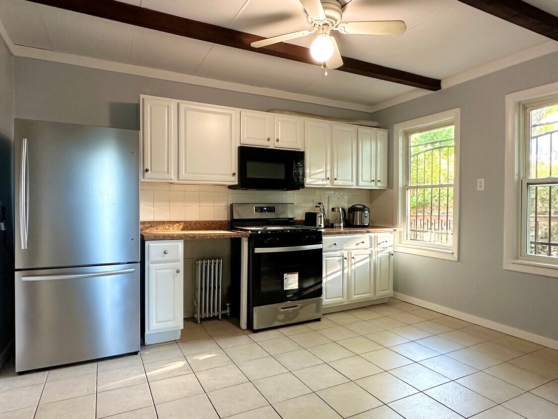 9 Kenilworth St Unit 1, Malden, MA 02148 Condo for Rent in Malden, MA