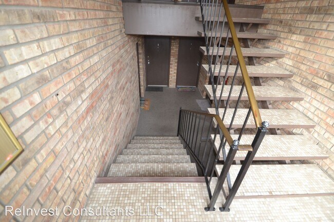 Foto del edificio - 2 br, 1.5 bath House - 7240 Creekview Dr #4