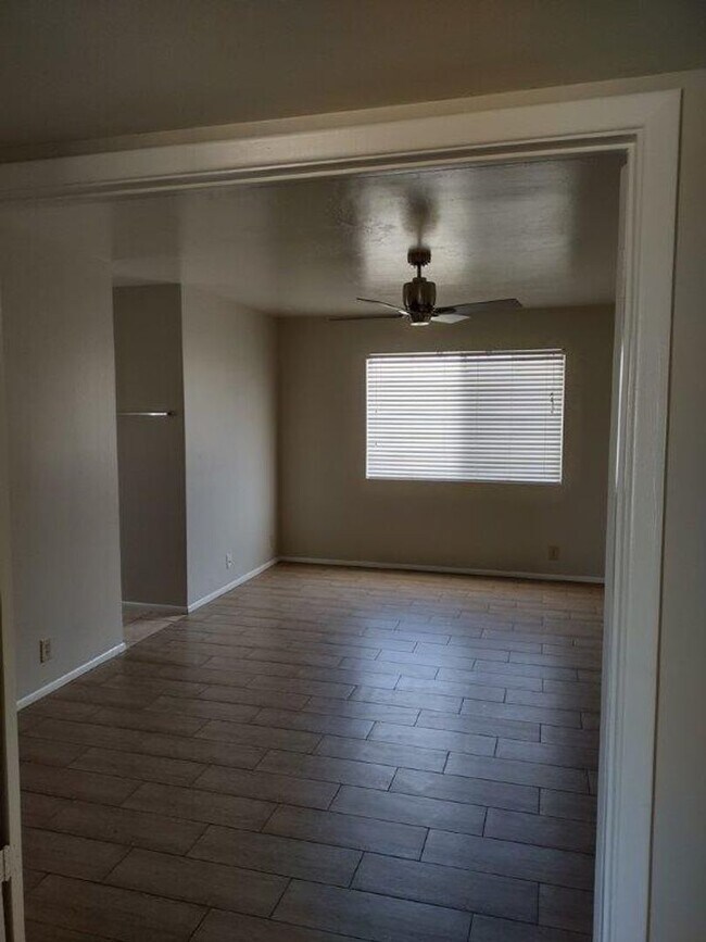 Foto del edificio - 7120 W Sunnyslope Ln