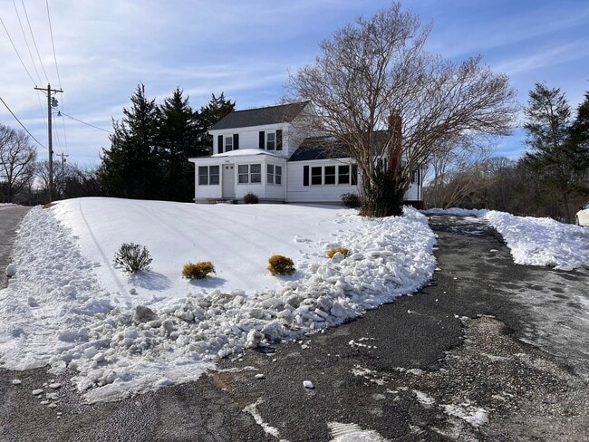 Building Photo - 4855 Sandy Point Rd