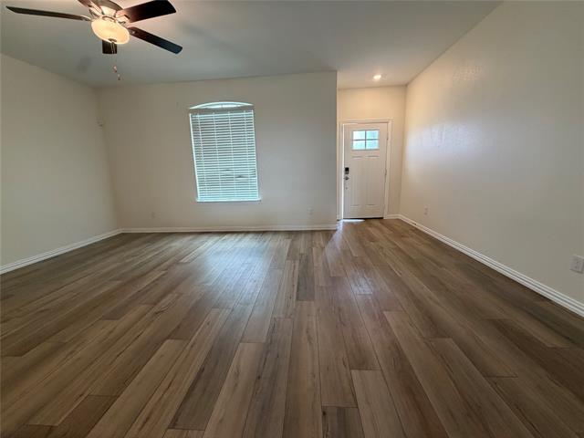 Foto del edificio - 2412 Bold Venture Dr