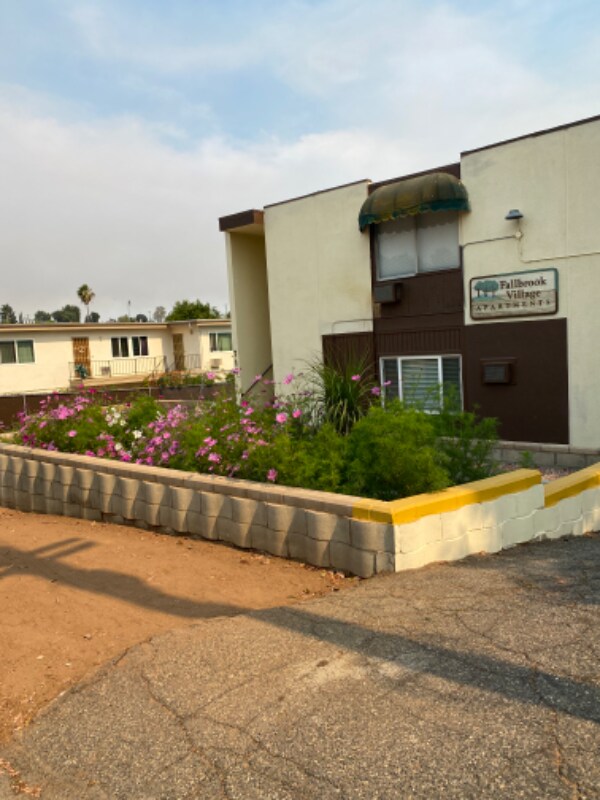 Foto del edificio - 713 E Elder St