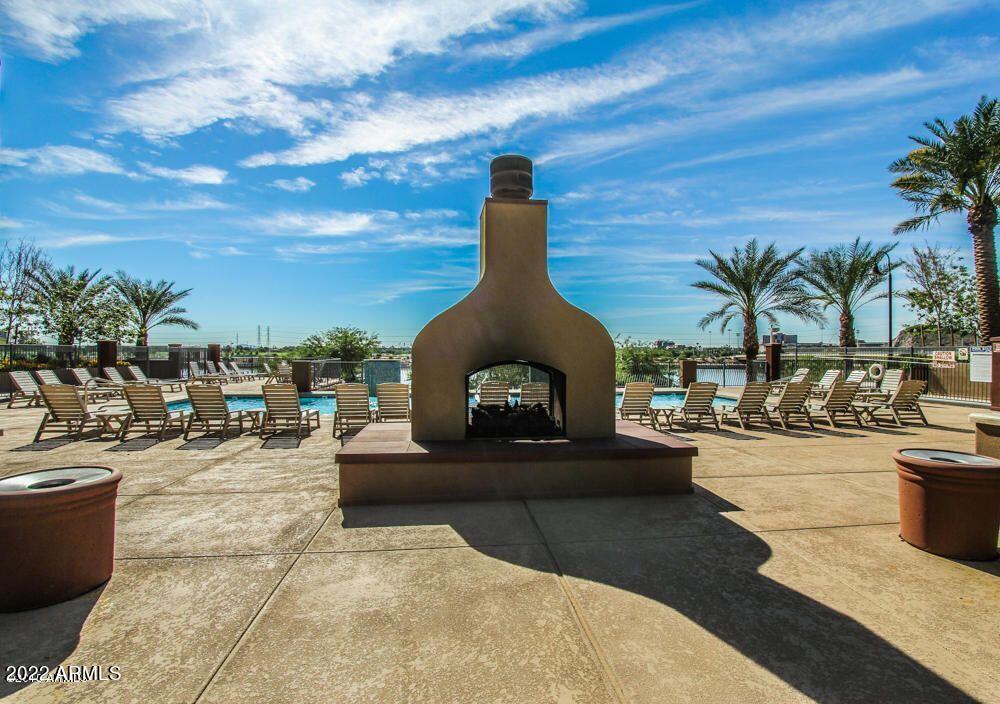 Foto principal - 945 E Playa Del Norte Dr