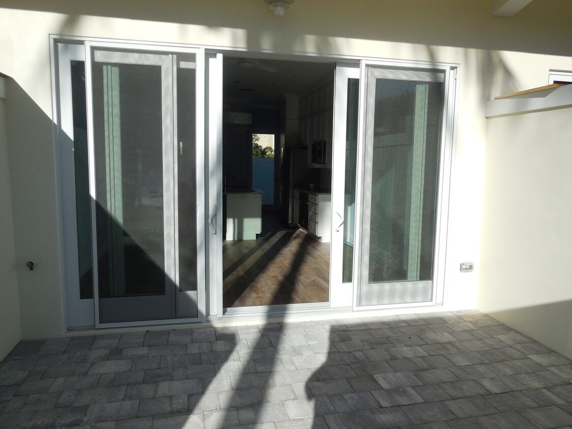 patio entrance - 303 Gleason St