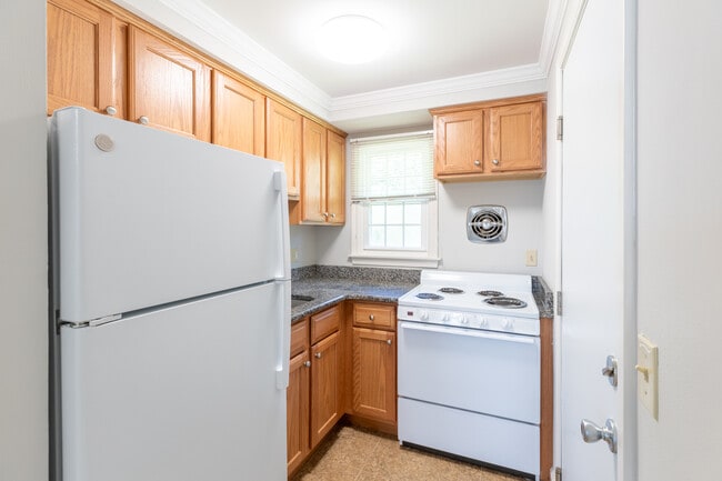 Kitchen - Mount Vernon Apartments