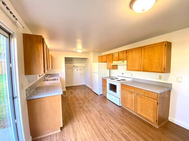 Foto del edificio - 4118 Jewell Rd