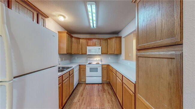 Building Photo - 3761 Oldenburg Ln