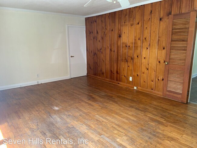Building Photo - 3 br, 1.5 bath House - 102 King Bee Circle