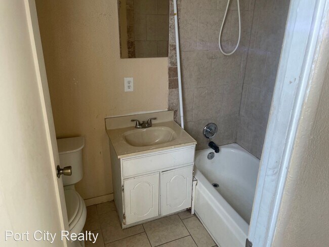 Building Photo - 2 br, 1 bath House - 1412 Fullilove  Unit 2