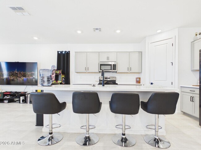 Foto del edificio - 25159 W Bowker St