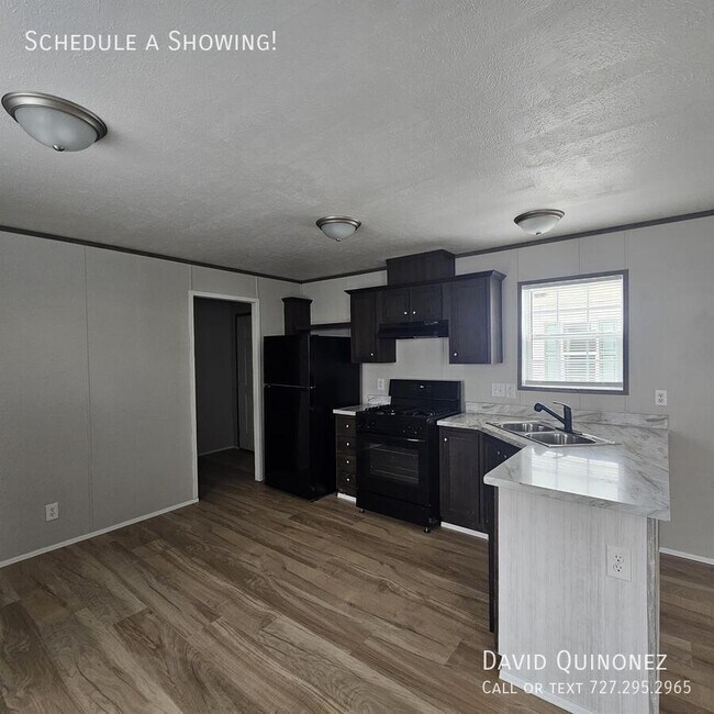 Foto del edificio - 2737 W Washington Center Rd