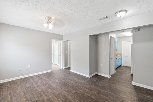 Building Photo - Duplex - For Rent West Side $ 1200.00/Month