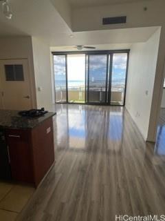 Foto del edificio - 600 Queen St