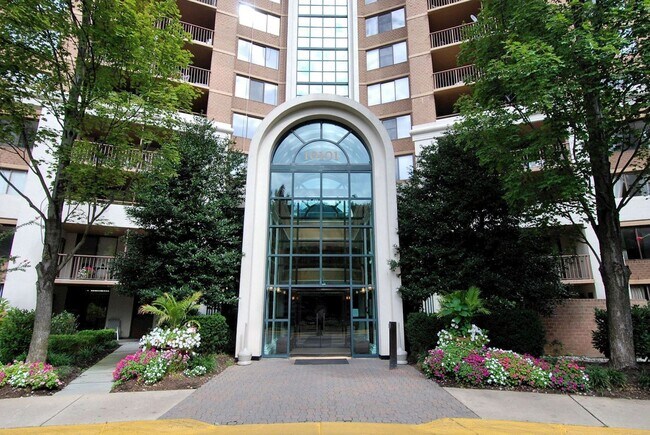 Foto del edificio - 1 Bed 1 Bath - Rockville Condo - Completel...