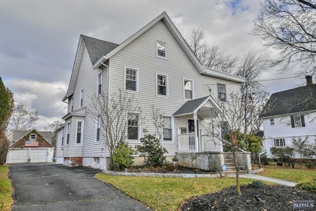 Primary Photo - 82 Elm St