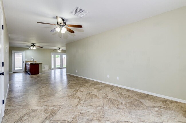 Foto del edificio - 1968 E Del Rio Dr