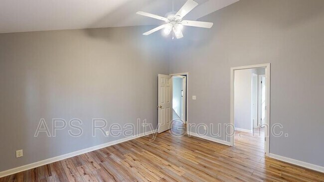 Foto del edificio - 1636 Harper Spring Dr