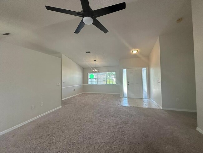 Building Photo - 36 Westbriar Ln