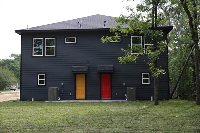 Foto del edificio - 112 Turner St