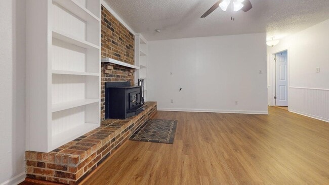Foto del edificio - 1604 SE Jarman Ave