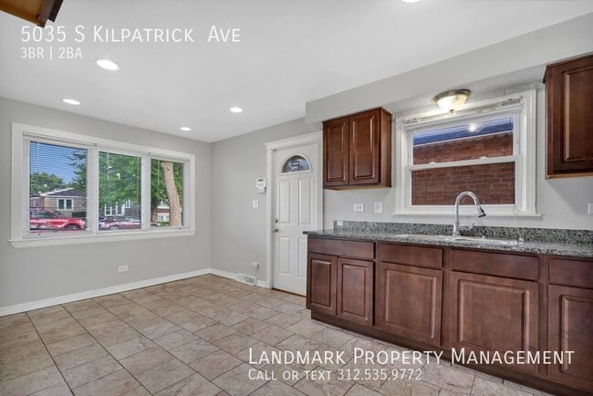 Building Photo - 5035 S Kilpatrick