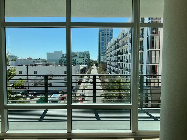 Floor to ceiling windows - 1208 E Kennedy Blvd