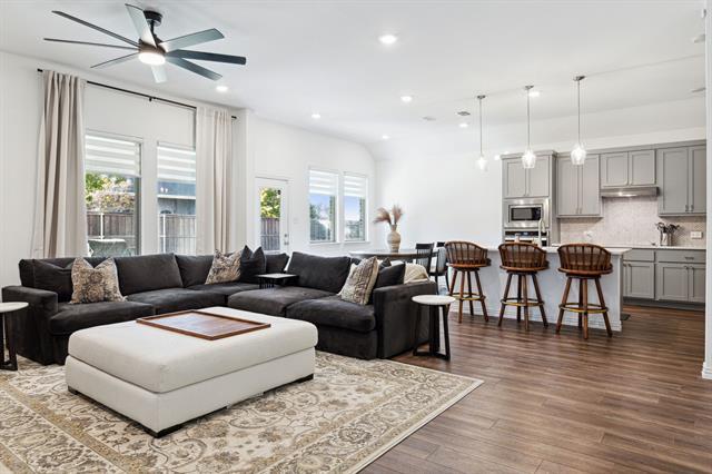 Foto principal - 13305 Ridings Dr