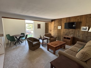 Building Photo - 21 S Access Rd