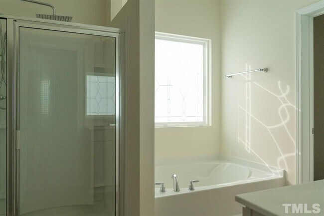 Foto del edificio - 1004 Archer Ln