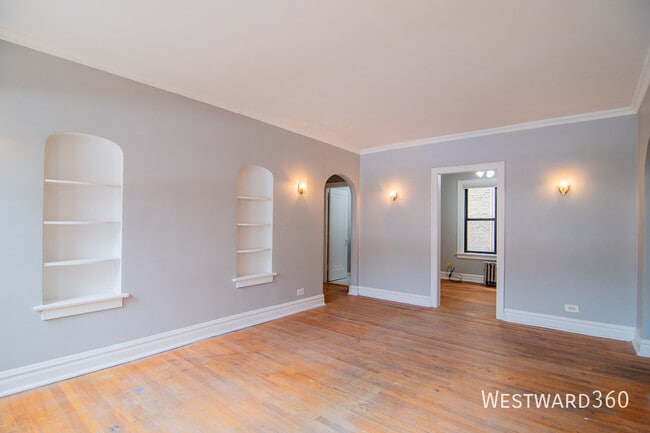 Building Photo - 1618 W Farwell Ave
