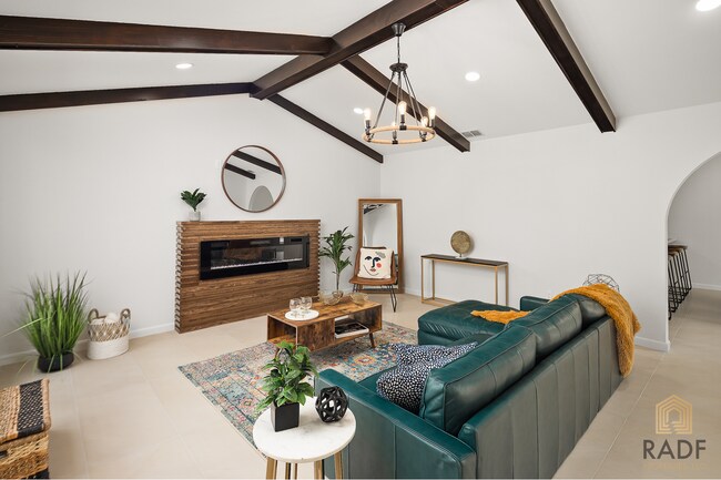 Foto del edificio - Refined Living in a Timeless Designed Home!