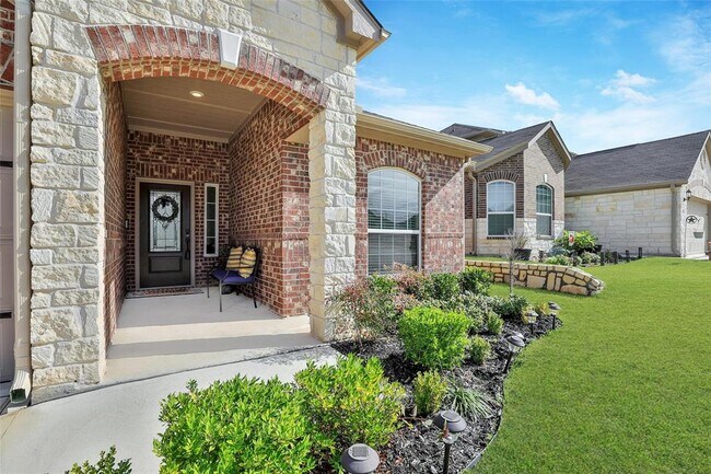 Building Photo - 21310 Echo Manor Dr
