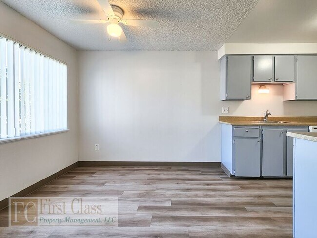 Foto del edificio - 1408 NE 186th Ave
