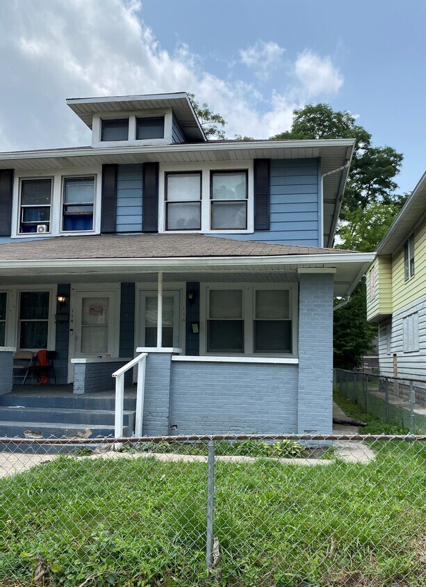 Primary Photo - 116 N Euclid Ave