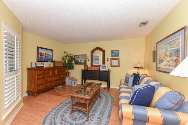 Building Photo - 209 Ocean Dunes Cir