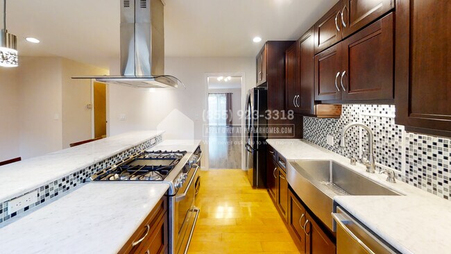 Foto del edificio - 1658 Parkside Dr