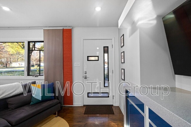 Foto del edificio - 10327 Orchard Park Dr W