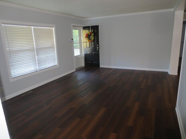 Foto del edificio - 1048 McPherson Rd