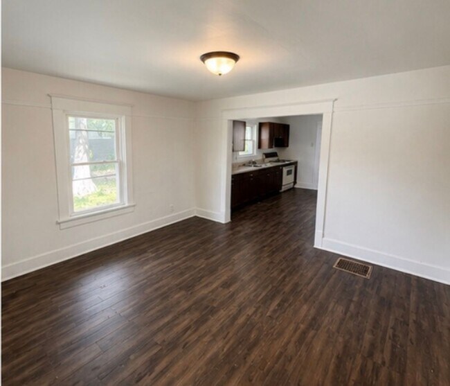 Foto del edificio - 2512 Fox Bridge Rd