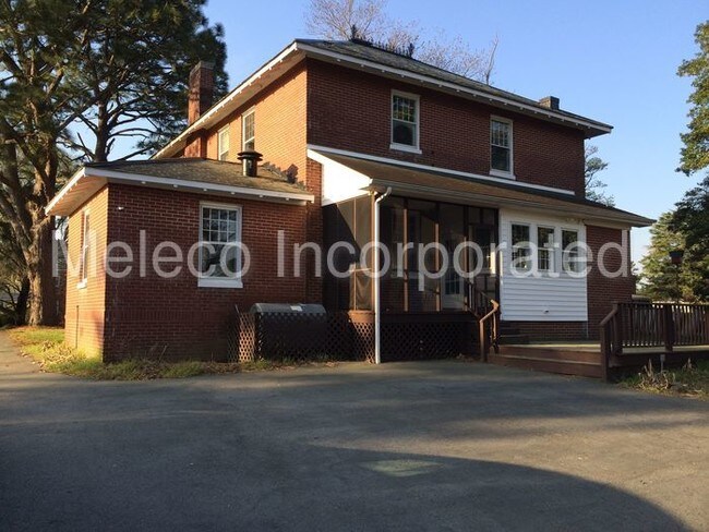 Foto del edificio - 109 W Church St